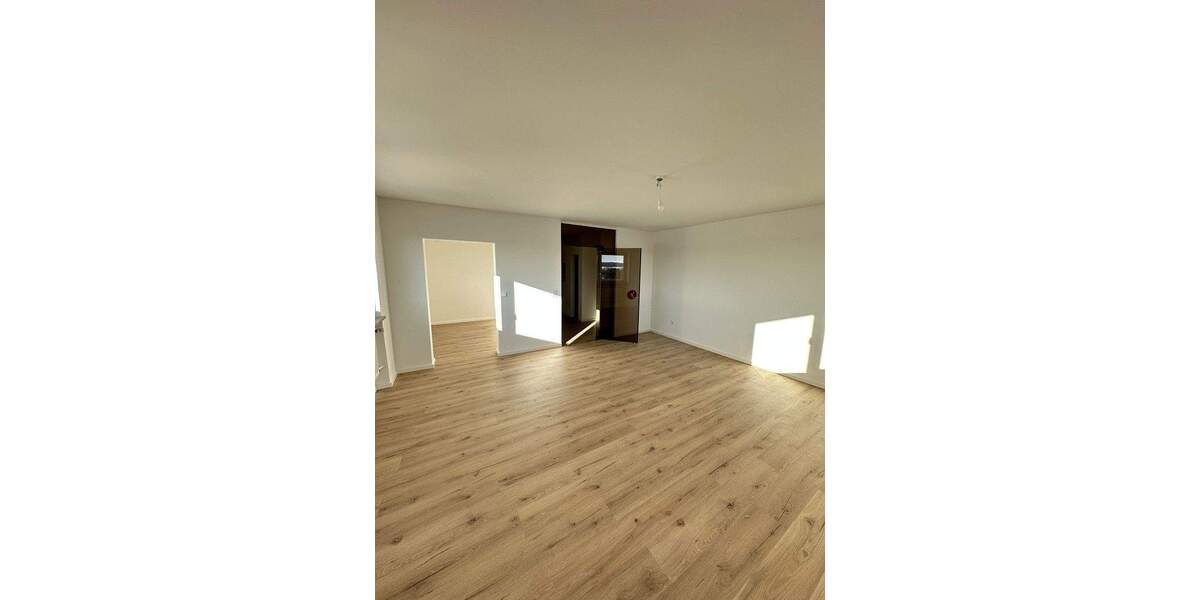 Etagenwohnung Tirschenreuth - 5 Zimmer, 104 m&sup2;, 208.000&euro; | Angebot:24657152