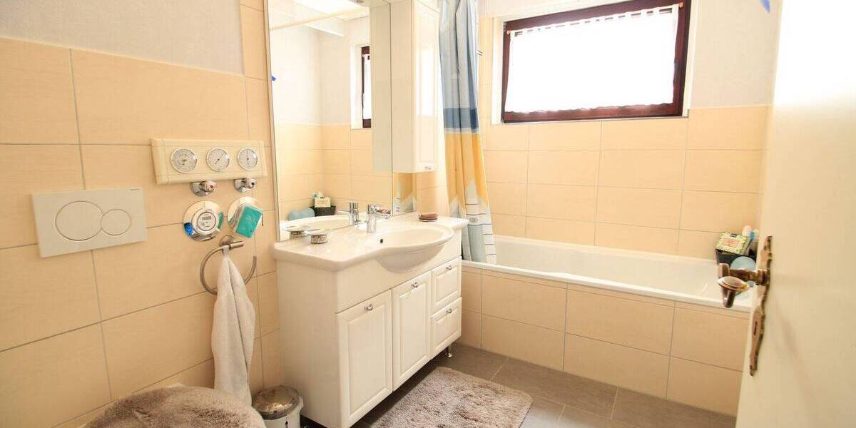 Etagenwohnung Bad Schwartau - 3 Zimmer, 96 m&sup2;, 199.000&euro; | Angebot:26026706