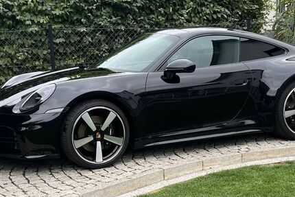 Porsche 992 6.990 km 140.500 &euro; Borna 04552