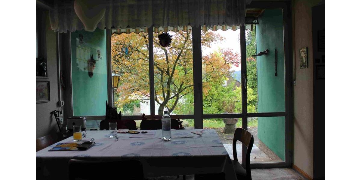 Einfamilienhaus Sankt Ingbert - 6 Zimmer, 148 m&sup2;, 330.000&euro; | Angebot:26649300