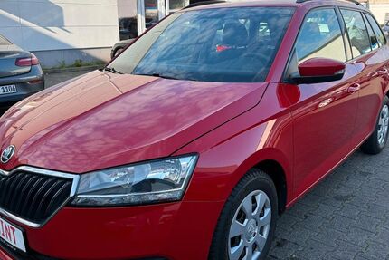 Skoda Fabia 99.900 km 9.450 &euro; Brühl 50321