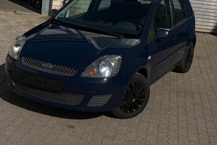 Ford Fiesta 150.000 km 1.700 &euro; Düsseldorf 40229