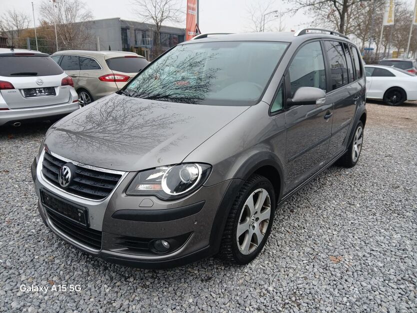 VW Touran 209.000 km 4.290 € Worms 67547