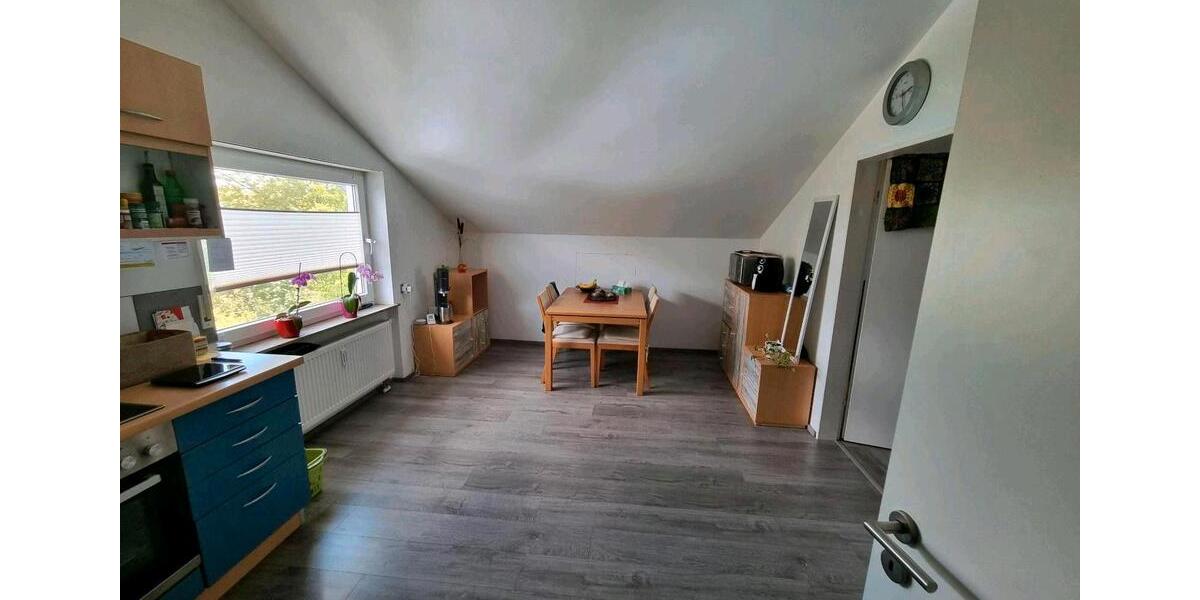 Dachgeschoßwohnung Laichingen - 3 Zimmer, 100 m&sup2;, 1.400&euro; | Angebot:26491775