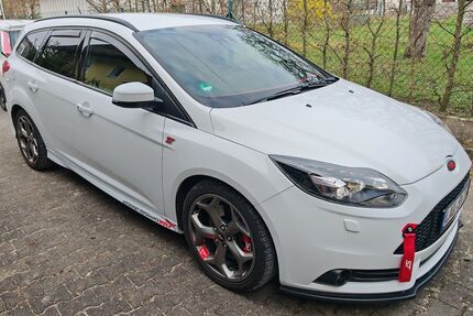 Ford Focus 166.620 km 8.500 &euro; Leinburg 91227