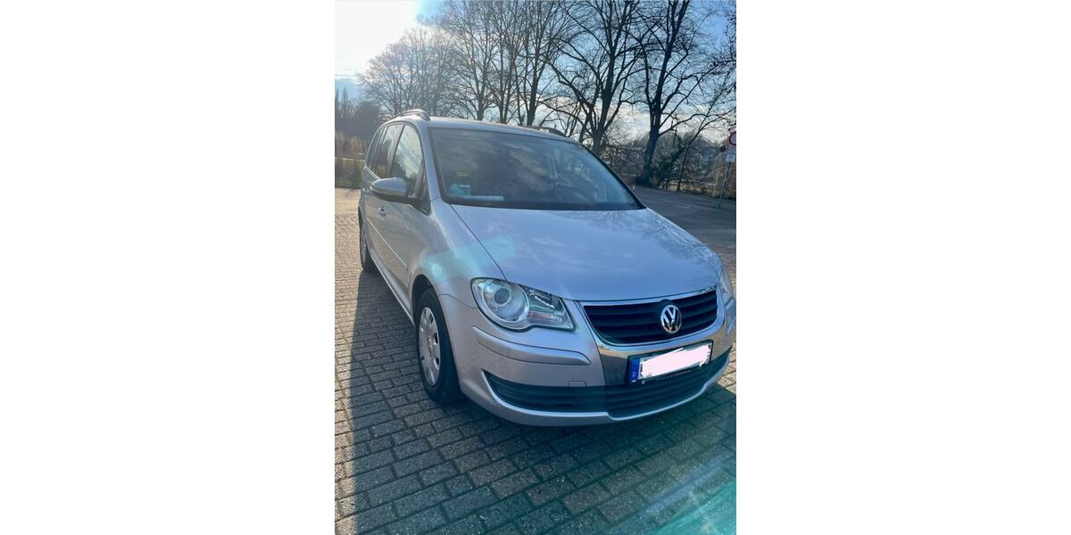 VW Touran 148.000 km 6.850 &euro; Oberhausen 46145