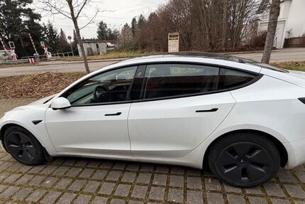 Tesla Model 3 80.000 km 25.500 &euro; München 81245