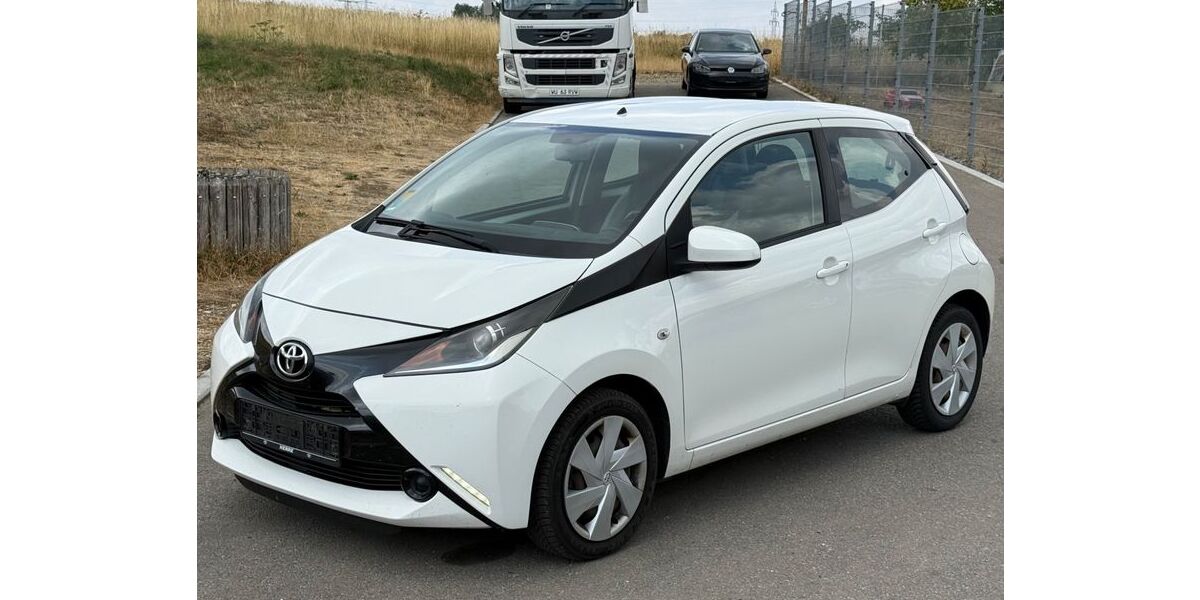 Toyota Aygo (X) 218.000 km 3.350 &euro; Dotternhausen 72359