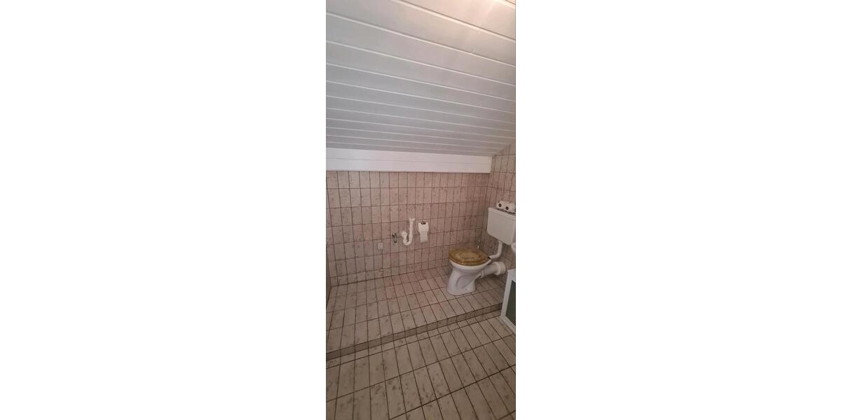 Dachgeschoßwohnung Dorfen - 2 Zimmer, 70 m&sup2;, 1.200&euro; | Angebot:26032308