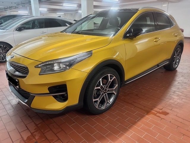 Kia XCeed 61.000 km 19.890 € Weitramsdorf 96479