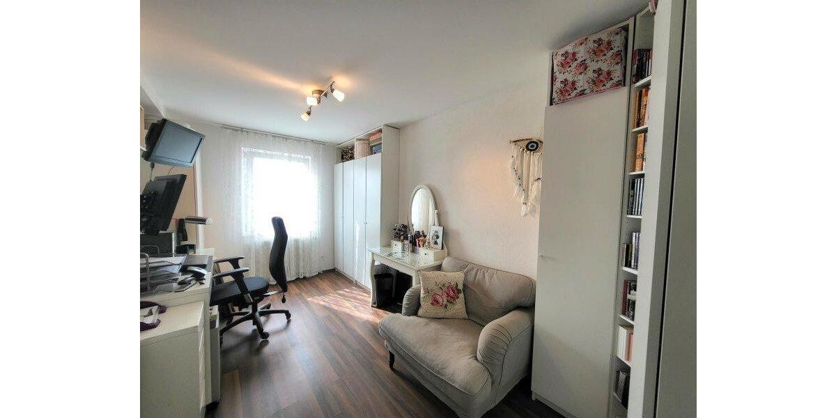 Etagenwohnung Herrenberg - 2.5 Zimmer, 73 m&sup2;, 439.000&euro; | Angebot:26876366