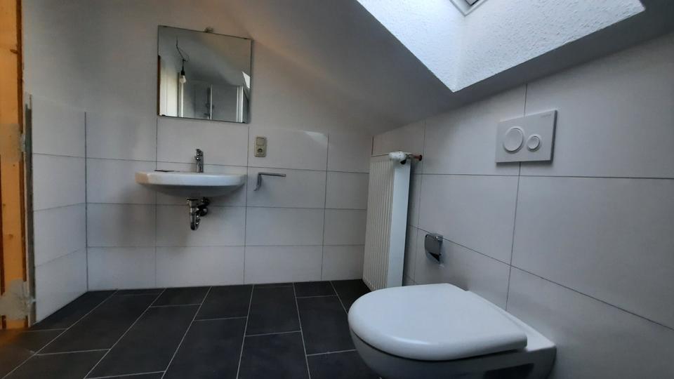 Etagenwohnung Zetel - 2 Zimmer, 100 m&sup2;, 900&euro; | Angebot:25305915