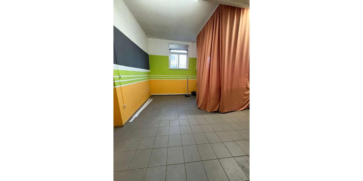 Ladeneinheit in bester Lage zimmer