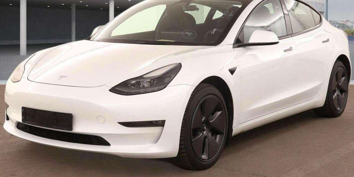 Tesla Model 3 41.525 km 31.950 &euro; Herges-Hallenberg 98587