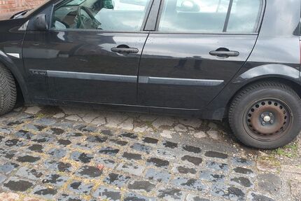 Renault Megane 155.000 km 700 € moers 47443