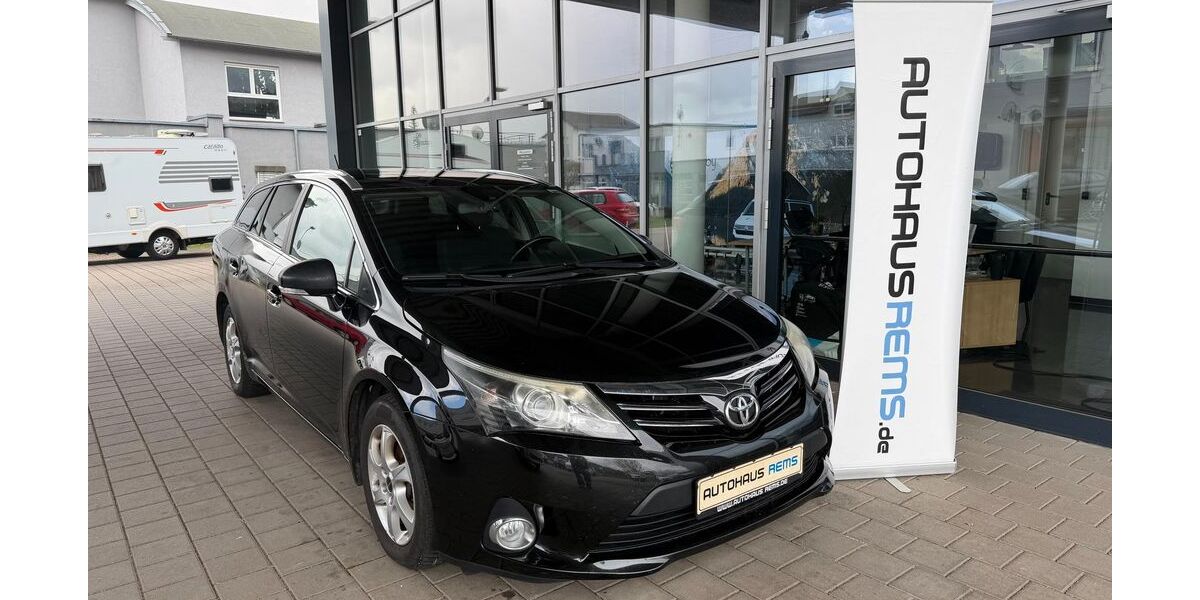 Toyota Avensis 245.000 km 3.500 &euro; Winterbach 73650
