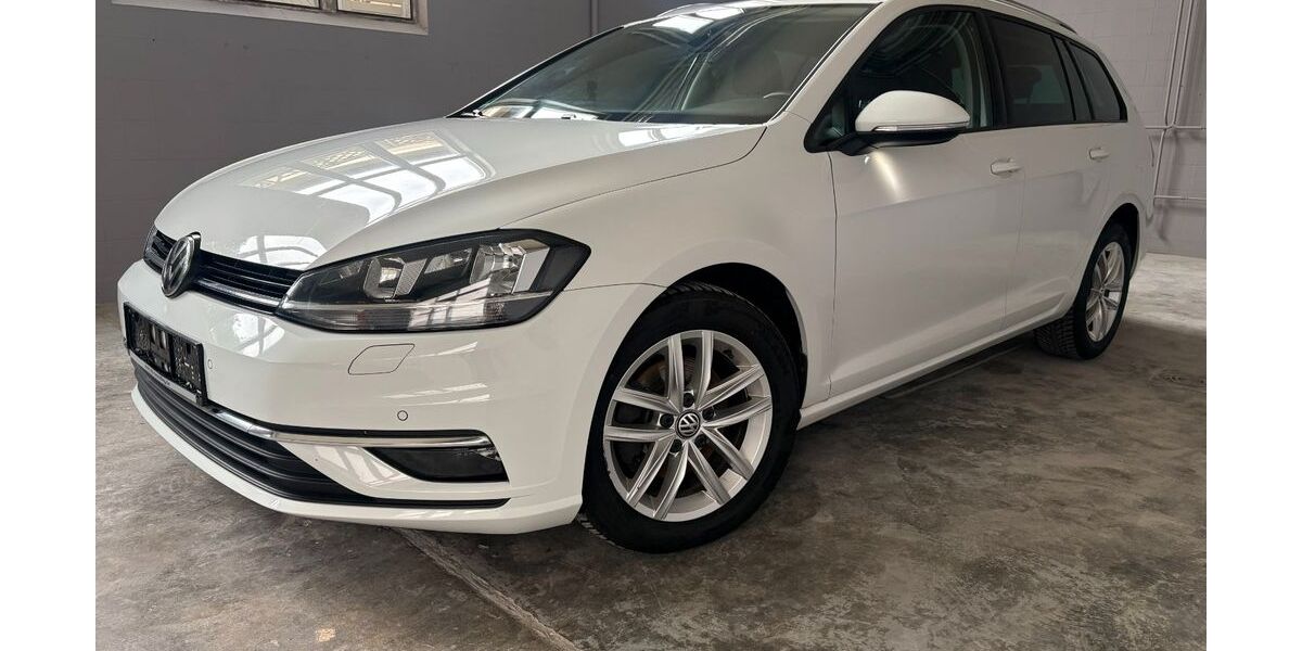 VW Golf 128.000 km 10.900 &euro; Weißenfels 06667