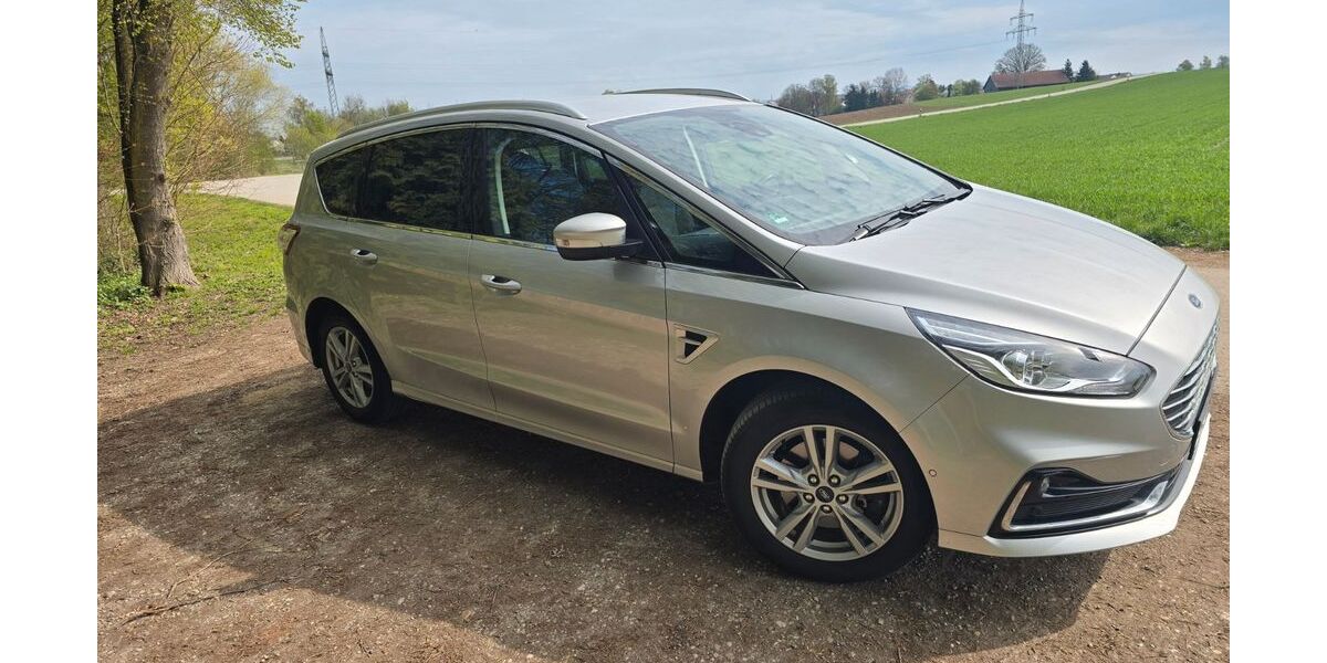 Ford S-Max 99.000 km 15.990 &euro; Feldkirchen 94351