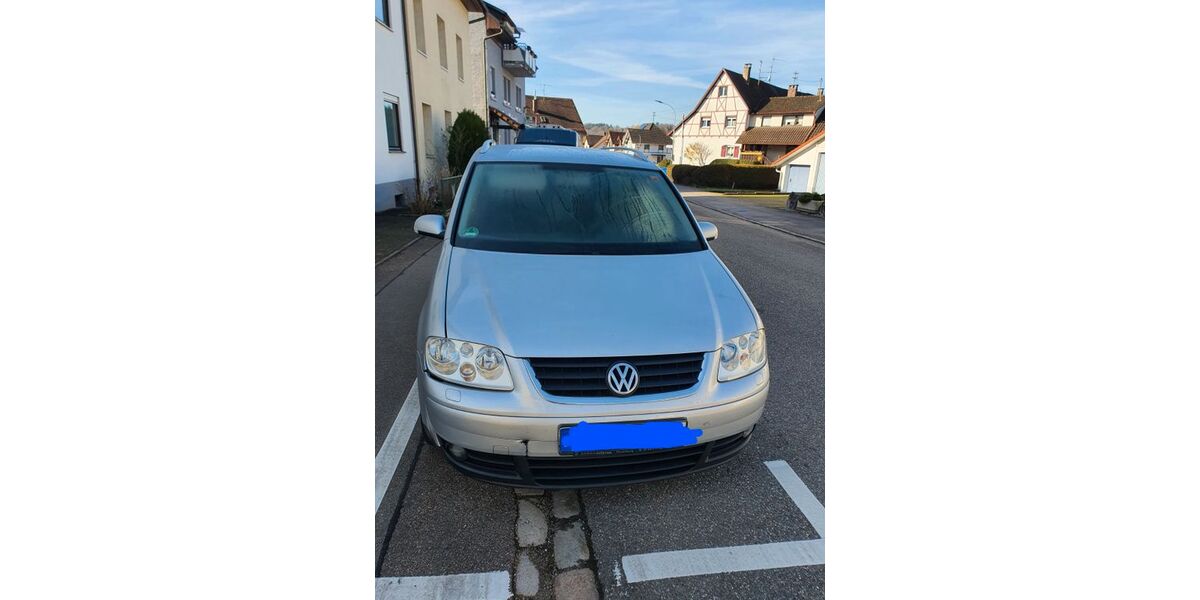 VW Touran 197.500 km 3.500 &euro; Wehr 79664