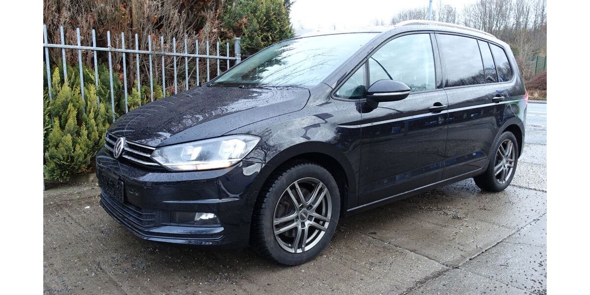 VW Touran 100.000 km 17.995 &euro; Chemnitz 09113