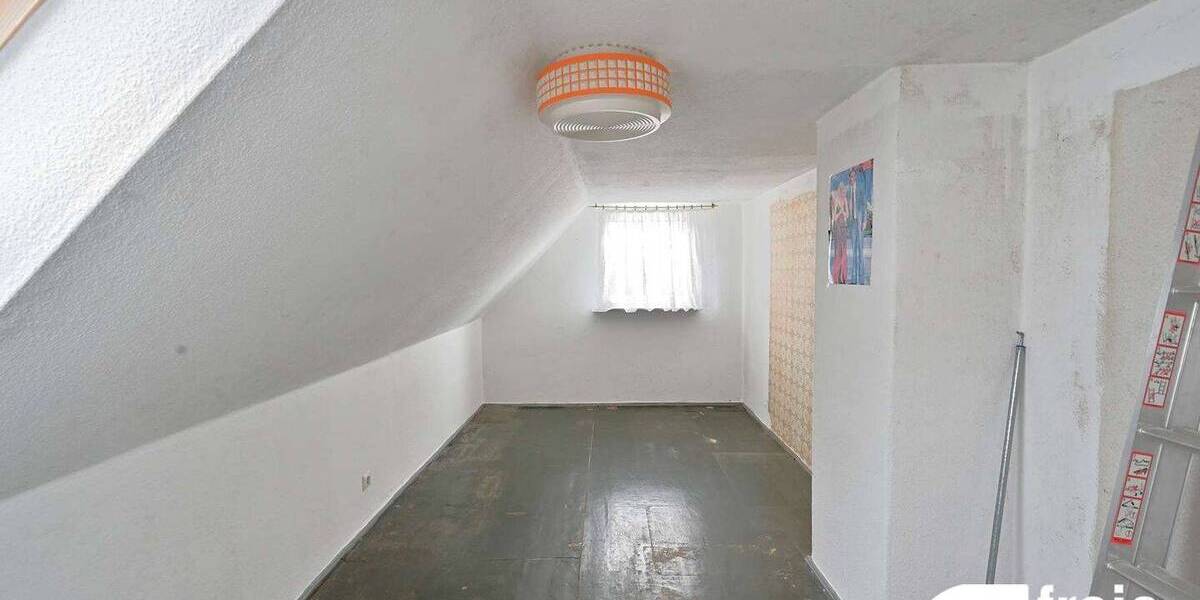 Doppelhaushälfte Dresden Bühlau/Weißer Hirsch - 3 Zimmer, 77 m&sup2;, 349.000&euro; | Angebot:26036846