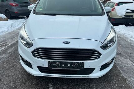 Ford S-Max 151.000 km 14.400 &euro; Hamburg 21079
