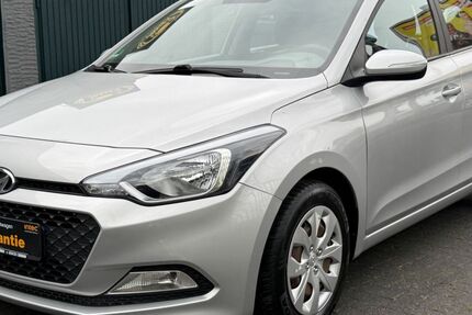Hyundai i20 83.000 km 8.400 &euro; Bergisch Gladbach 51469