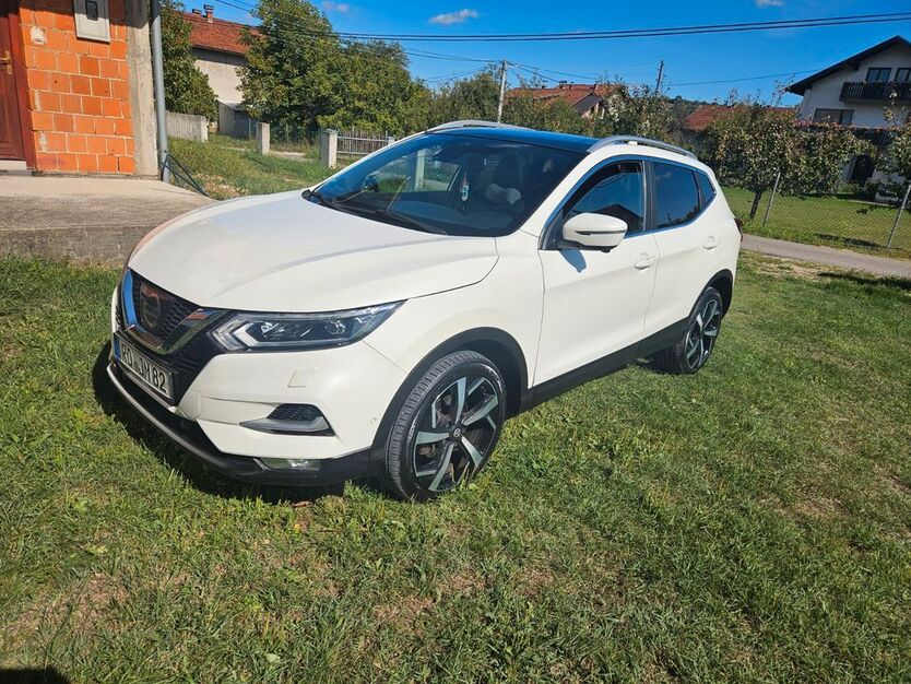 Nissan Qashqai 124.000 km 14.200 € Rosenheim 83022