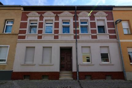 Haus Dessau-Roßlau Brambach - 8 Zimmer, 174 m&sup2;, 185.000&euro; | Angebot:27225196