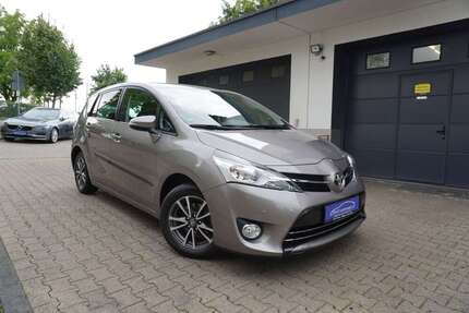 Toyota Verso 82.000 km 4.999 &euro; Owen 73277