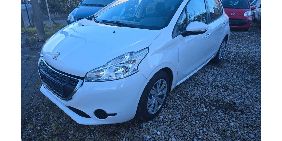 Peugeot 208 103.155 km 4.799 &euro; Fürth 90765