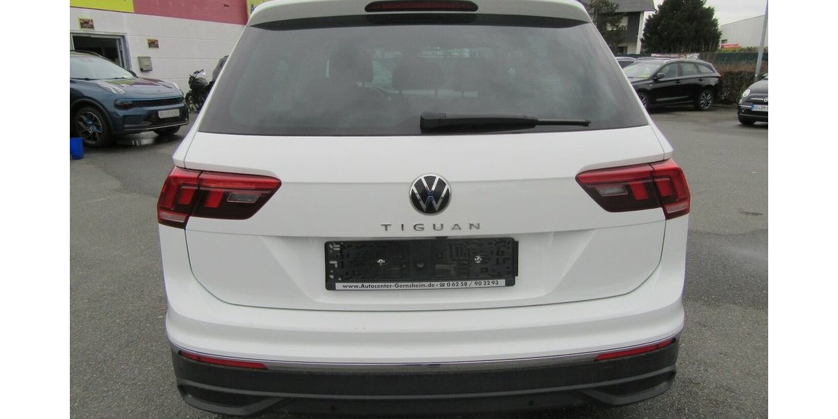 VW Tiguan Active 1.5, NAVI, LED 88.000 km 24.890 € Gernsheim 64579