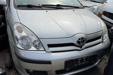 Toyota Corolla Verso 276.000 km 2.300 &euro; Mannheim 68159
