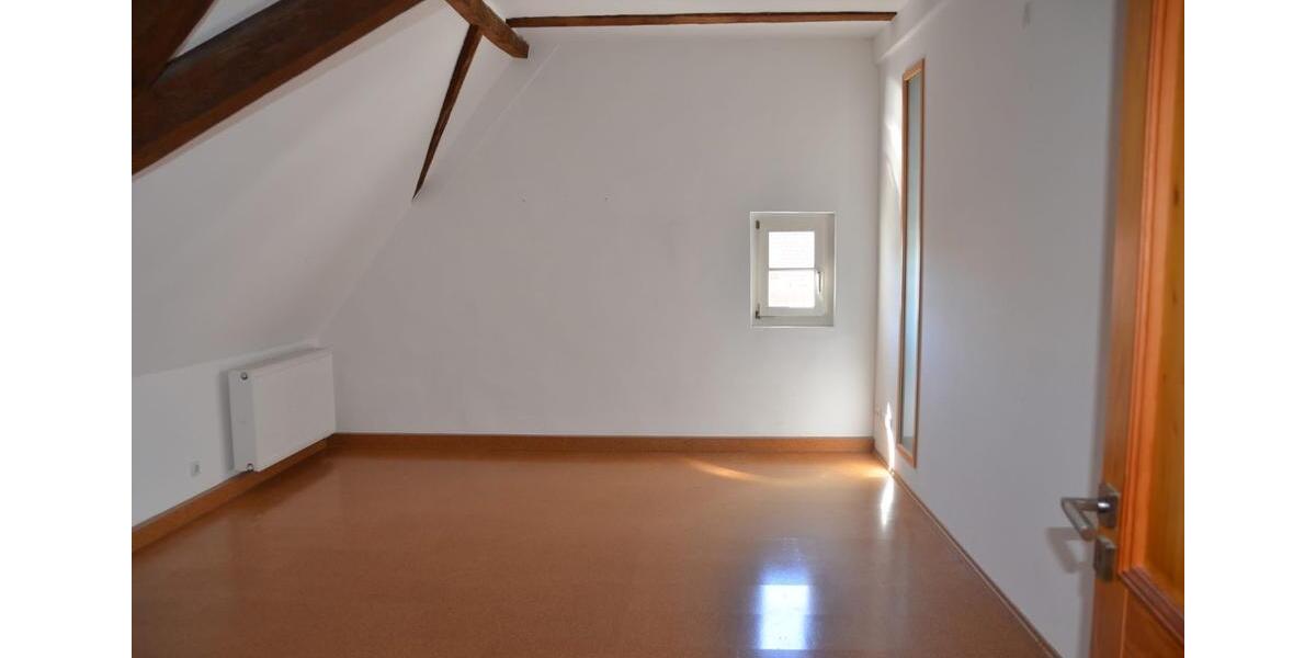 Dachgeschoßwohnung Böhl-Iggelheim Iggelheim - 3 Zimmer, 102 m&sup2;, 1.100&euro; | Angebot:26134679