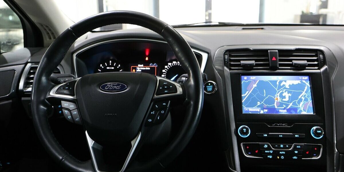 Ford Mondeo Tunier 2.0 EB / LED / NAVI+KAMERA / AHK 124.000 km 16.444 &euro; Hamm 59077
