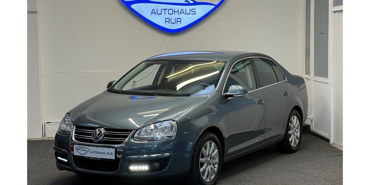 VW Jetta 107.000 km 6.990 &euro; Düren 52353
