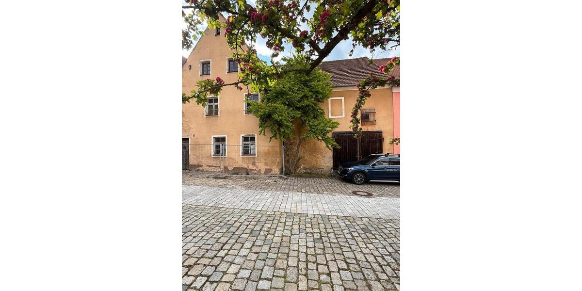 Doppelhaushälfte Vilseck - 16 Zimmer, 520 m&sup2;, 45.000&euro; | Angebot:20657309