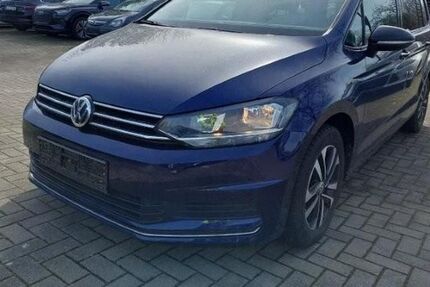 VW Touran 77.100 km 21.240 &euro; Köthen 06366