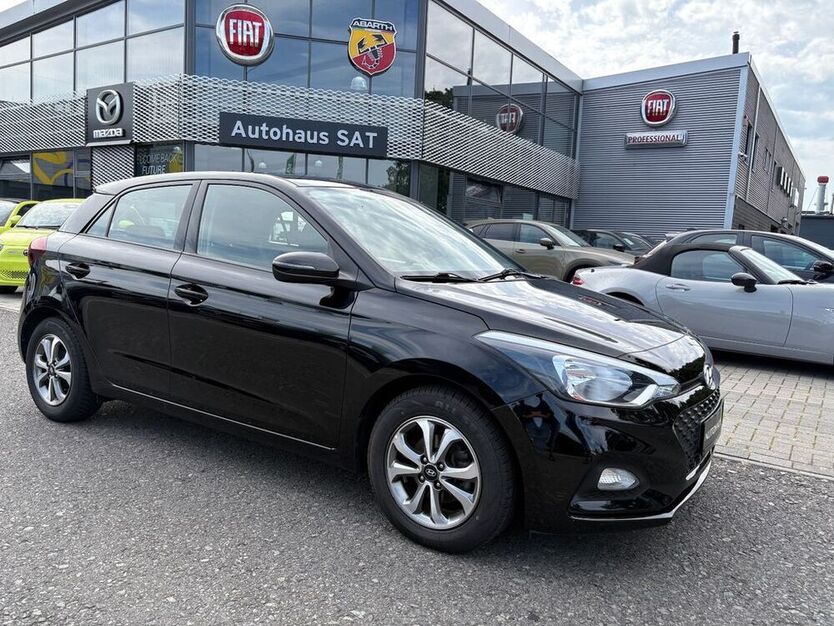 i20
