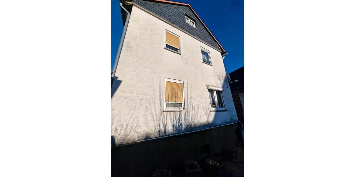 Einfamilienhaus Dillenburg - 4 Zimmer, 96 m&sup2;, 100.000&euro; | Angebot:26323077