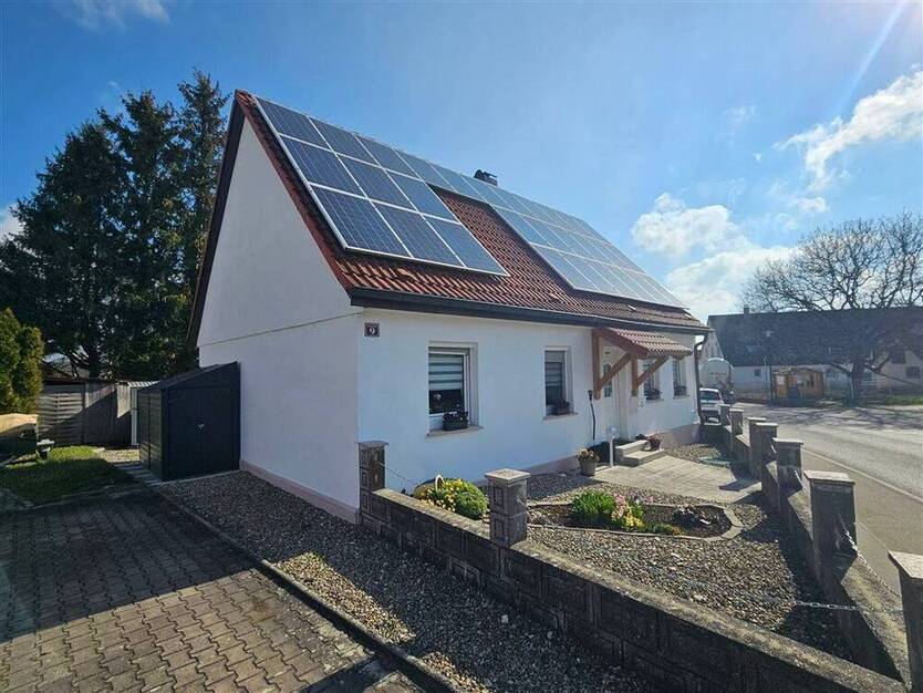 Wie eine Wohnung nur besser - kleines Haus ohne Garten und mit Garage