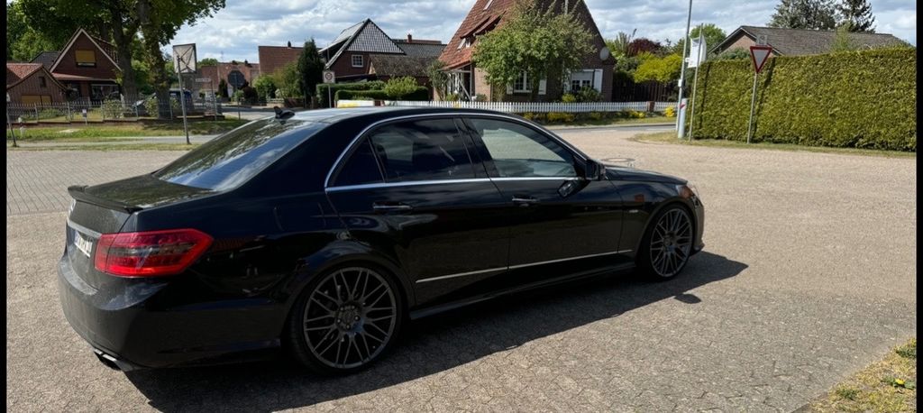Mercedes-Benz E 500 275.000 km 14.900 &euro; Sandbostel 27446