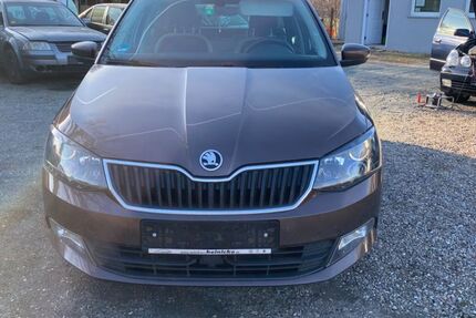 Skoda Fabia 233.000 km 4.600 &euro; Bandenitz 19230