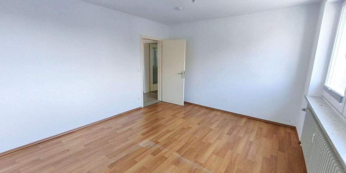 Etagenwohnung Uetersen - 2 Zimmer, 80 m&sup2;, 169.000&euro; | Angebot:25697876