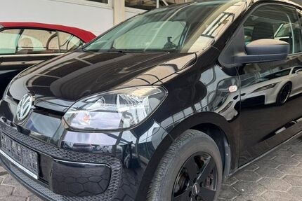 VW up! 99.425 km 4.399 &euro; Münzenberg Gambach 35516