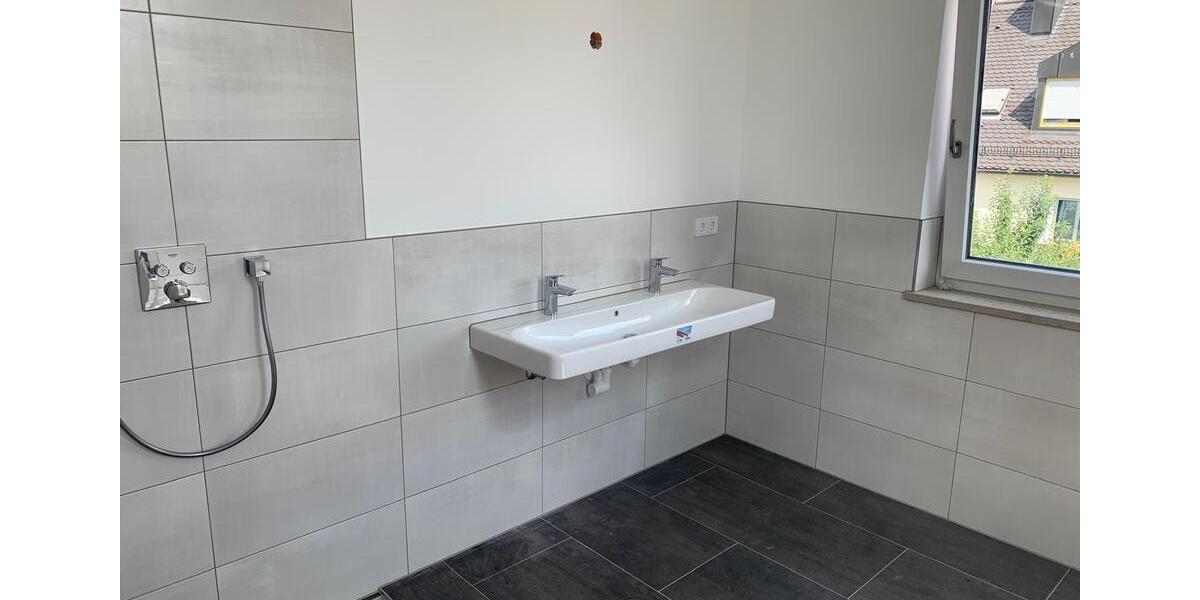 Doppelhaushälfte München Hadern - 5 Zimmer, 186 m&sup2;, 4.600&euro; | Angebot:25984260