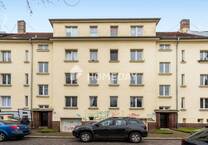 HochparterreWohnung mit Wintergarten und perfekter Lage nahe öffentlicher Verkehrsanbindung