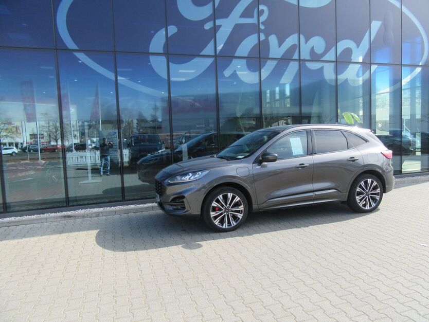 Ford Kuga 38.051 km 26.500 € Bernau 16321