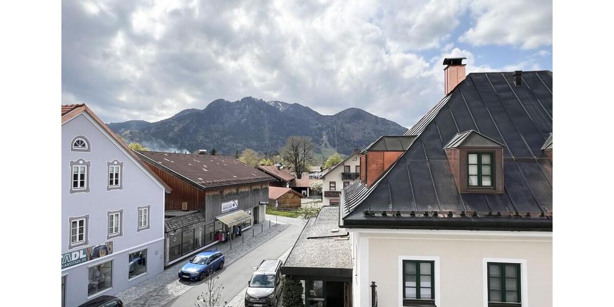 Dachgeschoßwohnung Lenggries - 5 Zimmer, 106 m&sup2;, 1.380&euro; | Angebot:26384431