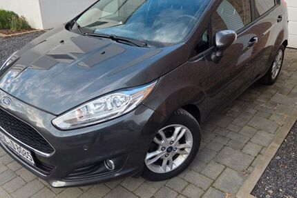 Ford Fiesta 115.000 km 6.499 &euro; JÜLICH 52428